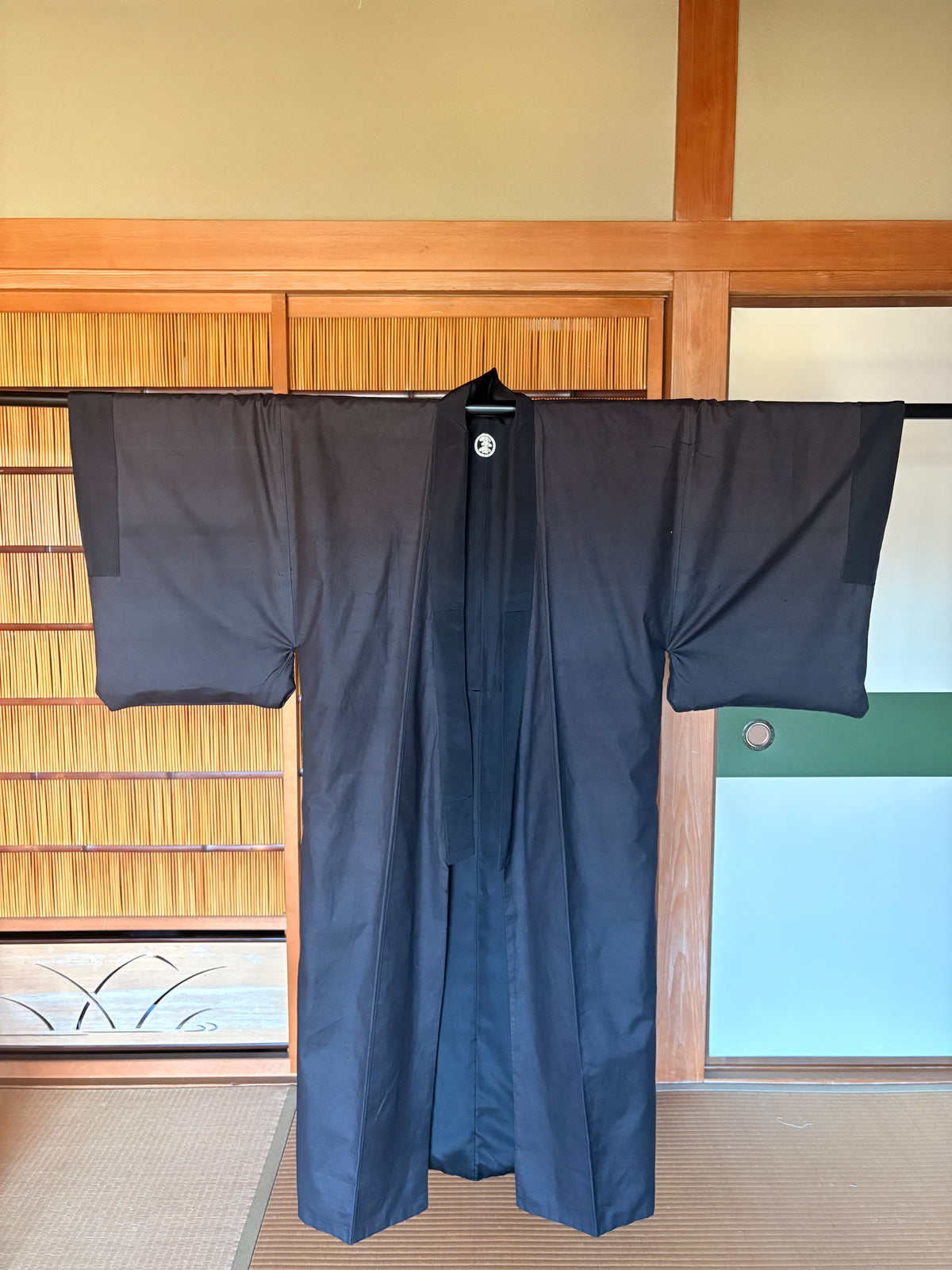 Vintage Japanese Black Silk Montsuki Kimono – Five Family Crests