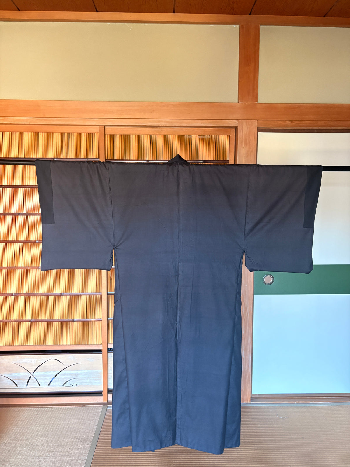 Vintage Japanese Black Silk Montsuki Kimono – Five Family Crests