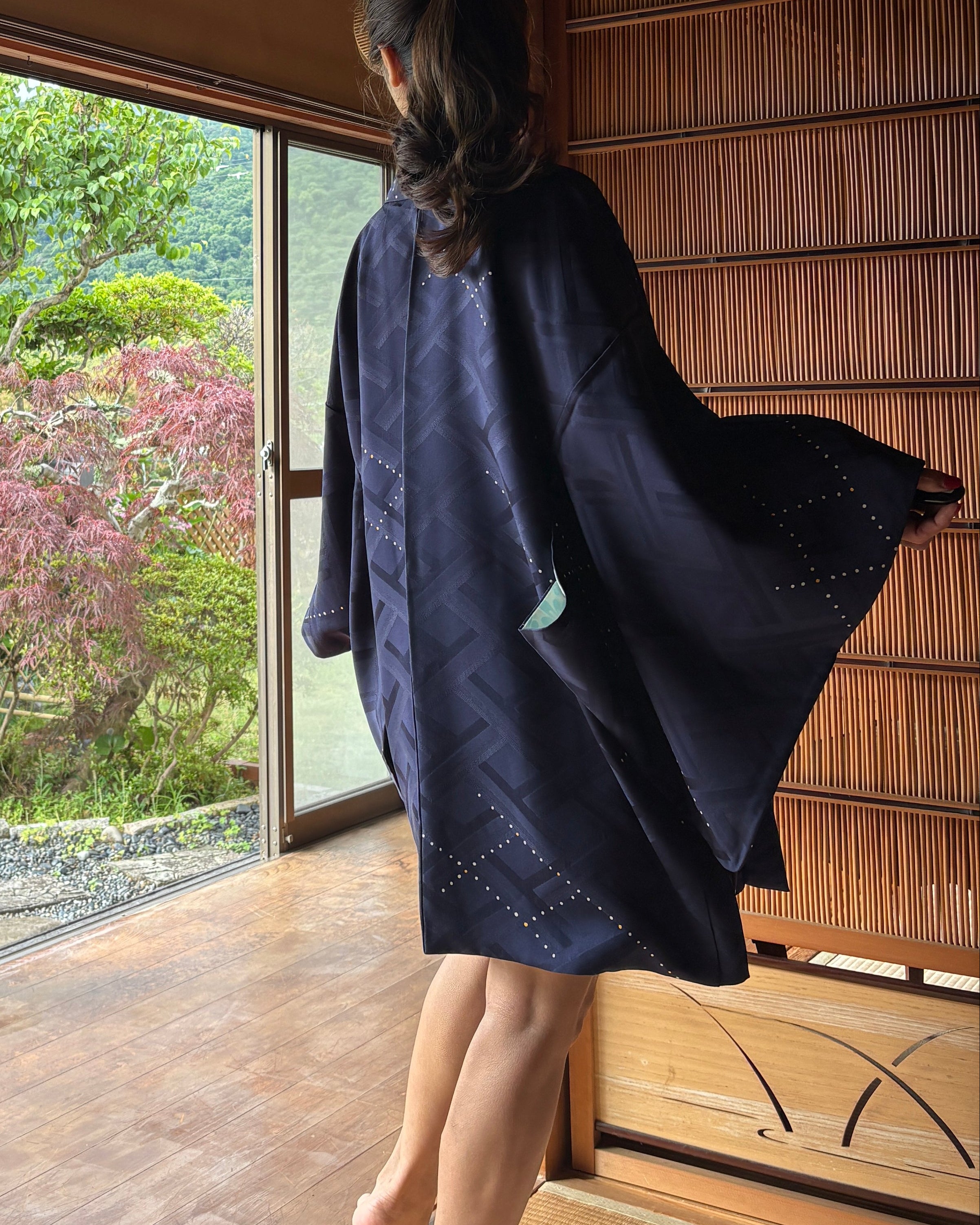 Vintage Silk Haori – Midnight Indigo Diamond Weave with Hidden Floral Lining